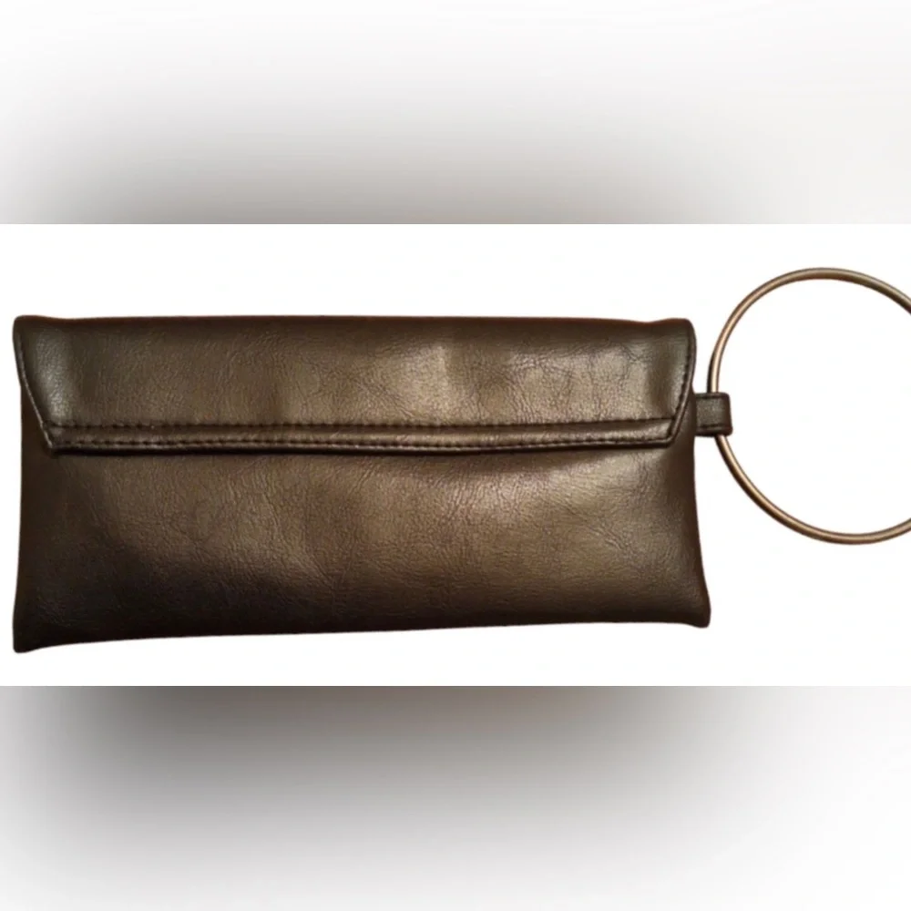 VICTORIAS SECRET WRISTLET WALLET - Picture 2 of 4